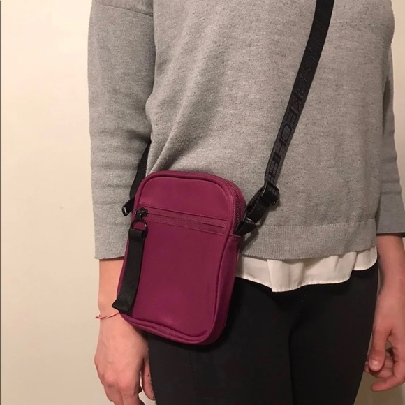 Sketchers crossbody - Picture 2 of 5